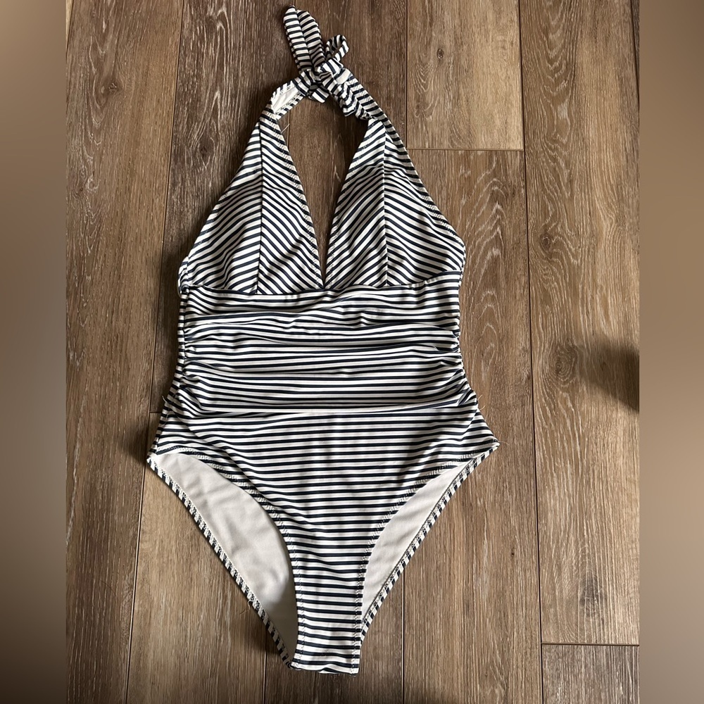 #4) 🏖️ Copshe one piece swimsuit new.